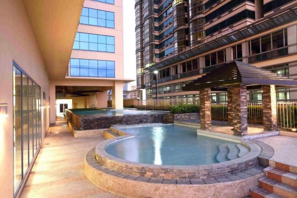 Grand Riviera Suites Comfy Condo Near Us Embassy Manila Bay Roxas Blvd Ermita Манила Екстериор снимка