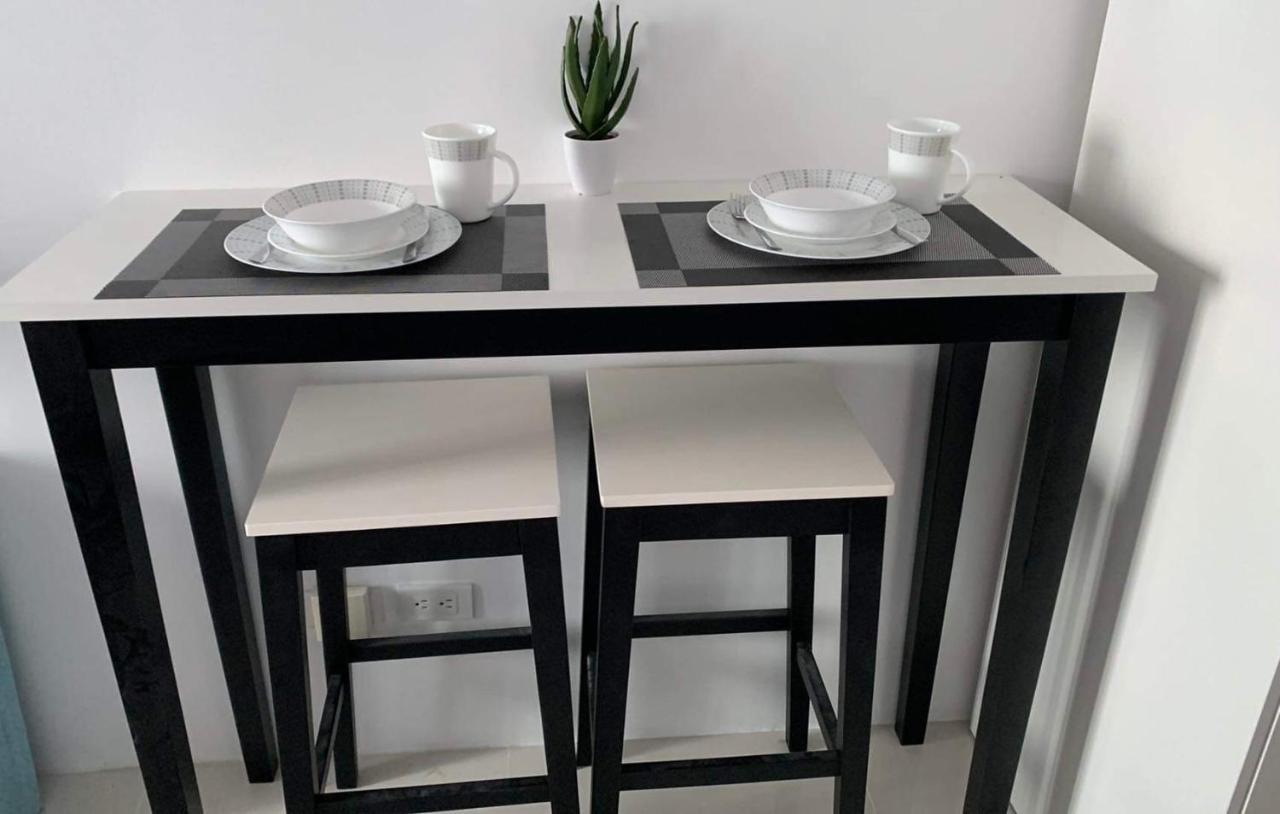 Grand Riviera Suites Comfy Condo Near Us Embassy Manila Bay Roxas Blvd Ermita Манила Екстериор снимка